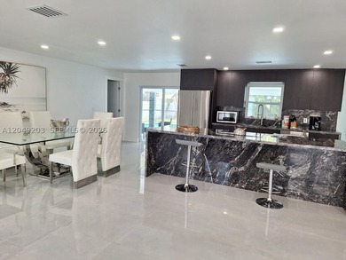 Welcome to this beautiful cornet lot modern home fully fenced - photo 2