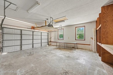 ***Motivated seller says bring offers*** This charming 4 bed / 4 - photo 33