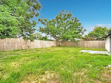 NO HOA. NO CDD. NO FLOOD ZONE. This cozy 2 bedroom 1 bath SMART - photo 36