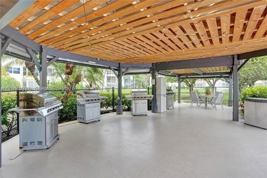BEAUTIFUL FURNISHED TURNKEY 2/2 CONDOPLETELY REMODELED. NICE - photo 37