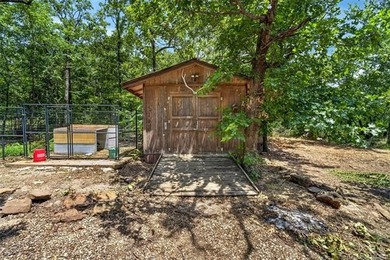 MOVE IN READY HOME NEAR FORT GIBSON LAKE- WHITEHORN COVE AREA - photo 41