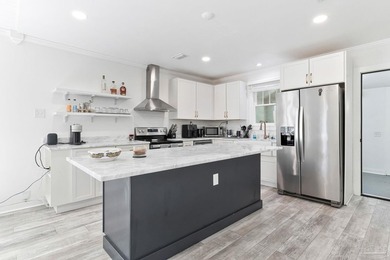 LOCATION!!! Charming updated bungalow just minutes from downtown - photo 11
