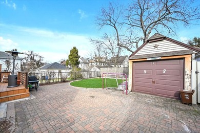 Location ! Location ! North Flushing Colonial on 4400 Sqft - photo 14