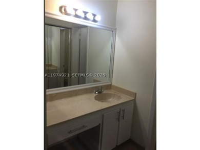 SPACIOUS 3/2 TOWNHOUSE IN GATED COMMUNITY. CONVENIENTLY LOCATED - photo 15