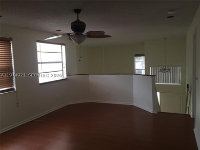 SPACIOUS 3/2 TOWNHOUSE IN GATED COMMUNITY. CONVENIENTLY LOCATED - photo 16