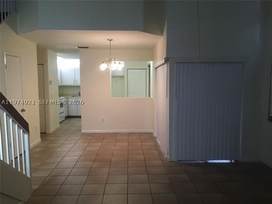 SPACIOUS 3/2 TOWNHOUSE IN GATED COMMUNITY. CONVENIENTLY LOCATED - photo 18