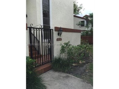 SPACIOUS 3/2 TOWNHOUSE IN GATED COMMUNITY. CONVENIENTLY LOCATED - photo 20