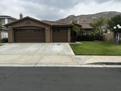 *** Beautiful Single-Story Home in the desirable Moreno Valley - photo 1