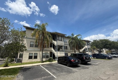 Amazing deal lowest price unit in complex 2nd floor condo unit - photo 1