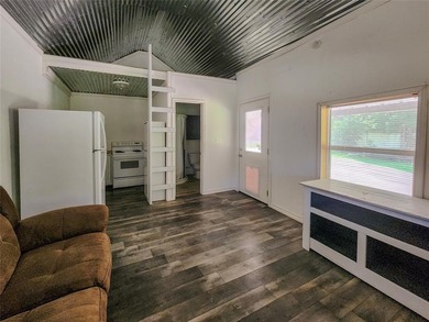 Lake Granbury Home Active Under Contract in Granbury Texas