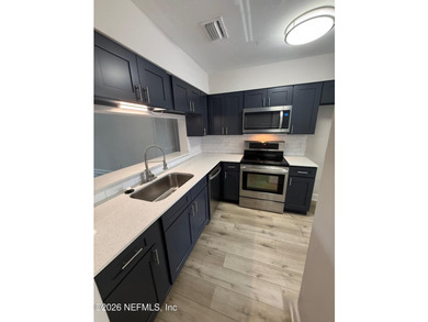 Amazing deal lowest price unit in complex 2nd floor condo unit - photo 2