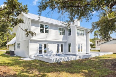 Set on the shores of Choctawhatchee Bay, this beautifully - photo 23