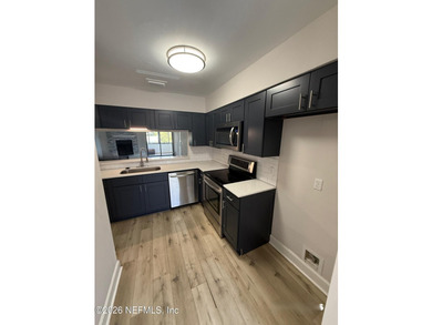 Amazing deal lowest price unit in complex 2nd floor condo unit - photo 3