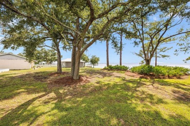 Set on the shores of Choctawhatchee Bay, this beautifully - photo 28