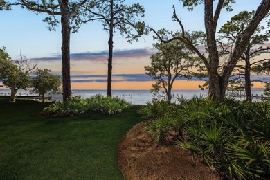 Set on the shores of Choctawhatchee Bay, this beautifully - photo 30