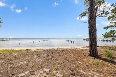 Set on the shores of Choctawhatchee Bay, this beautifully - photo 32
