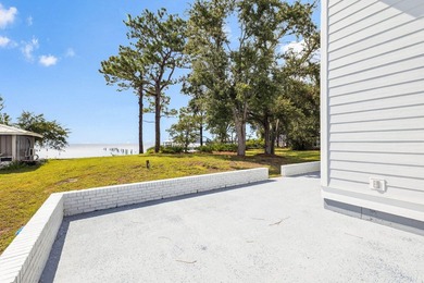 Set on the shores of Choctawhatchee Bay, this beautifully - photo 41