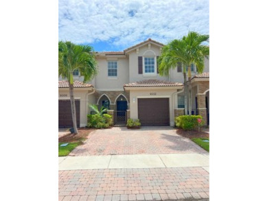 Lakes by the Bay Townhome/Townhouse Sale Pending in Cutler Bay Florida