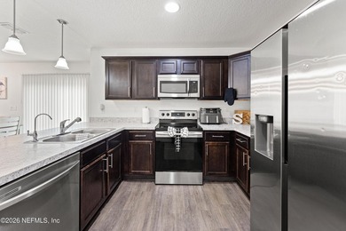 Beautiful 3 bedroom 2.5 bathroom two story home available now - photo 8