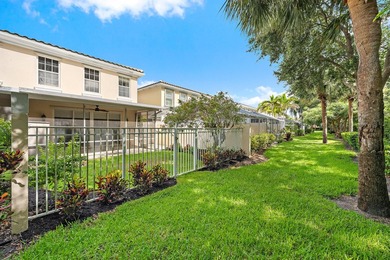 Beautifully maintained 3-bedroom, 2.5-bath townhome. This - photo 10