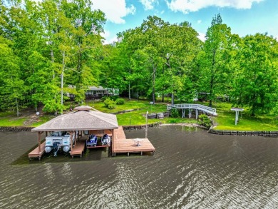 FEE SIMPLE LOT, DOUBLE STALL BOATHOUSE, NEW WASHER & DRYER - Lake Home Sale Pending in Sparta, Georgia