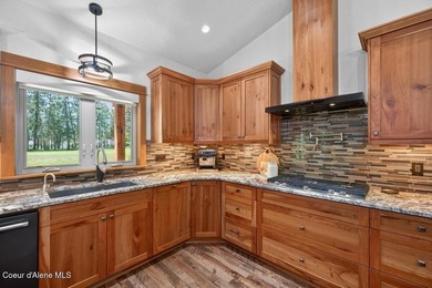 Perfectly positioned along the prestigious Highlands Golf Course - photo 12