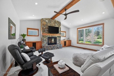 Perfectly positioned along the prestigious Highlands Golf Course - photo 18