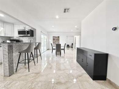 Beautifully updated and move-in ready property in north miami - photo 19