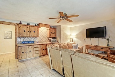 Storybook mountain escape, where cozy cabin charm and modern - photo 20