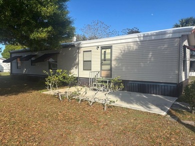 Owner financing available!Welcome to this inviting 784sqft - photo 2