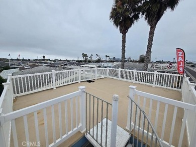 Ocean Views from Your 500 Sq. Ft. Private Rooftop Deck! Just - photo 10