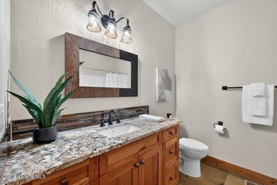 Perfectly positioned along the prestigious Highlands Golf Course - photo 31