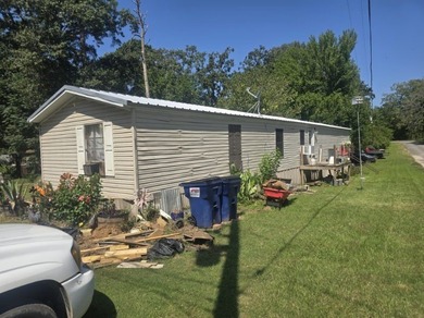 Lake Livingston Home For Sale in Trinity Texas