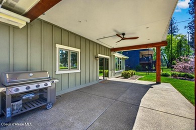 Perfectly positioned along the prestigious Highlands Golf Course - photo 38