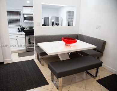 Beautifully updated and move-in ready property in north miami - photo 38