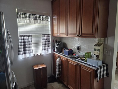 235 Lake Meryl Dr 235 - photo 5