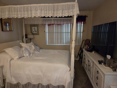 235 Lake Meryl Dr 235 - photo 9