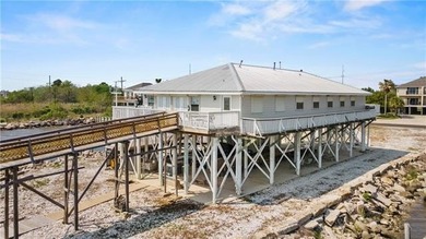 Ready for its new owners, just in time for summer fun-lakefront - photo 3