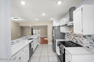 **Open House Sat 7/25 12:30 - 2:30** Welcome home to this - photo 7