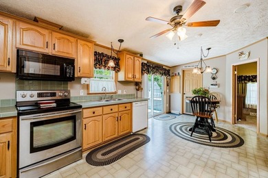 Presenting 20 Blackbird Ct, a meticulously maintained 2003 home - photo 18