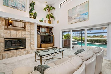 Wake up to panoramic waterfront views and enjoy the lifestyle - photo 21