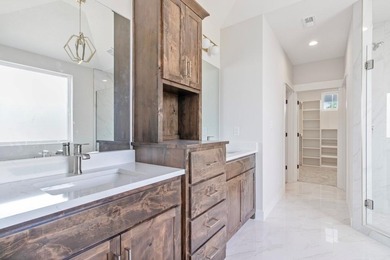 Gorgeous new construction in The Estates at Knoll Creek by Drumm - photo 26