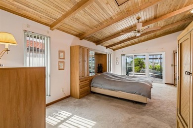 Wake up to panoramic waterfront views and enjoy the lifestyle - photo 33