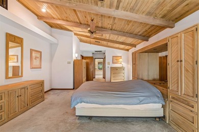 Wake up to panoramic waterfront views and enjoy the lifestyle - photo 35