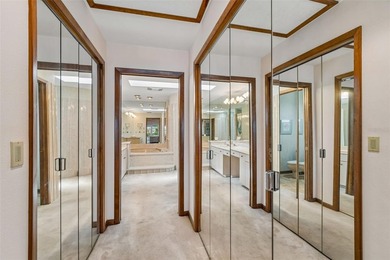 Wake up to panoramic waterfront views and enjoy the lifestyle - photo 36