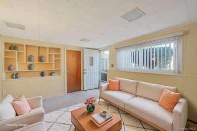 A Truly Unique Split Level 8 Room Home With Possible - photo 40