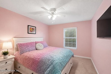 Welcome to Hickory Lakes, where comfort, convenience, and - photo 10