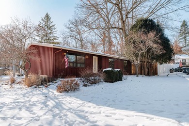 Lake Geneva Home For Sale in Fontana Wisconsin