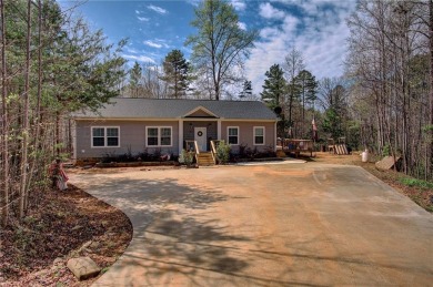 Lake Hartwell Home For Sale in Westminster South Carolina