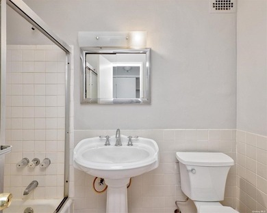 Beautifully updated co-op style apartment with fantastic - photo 12
